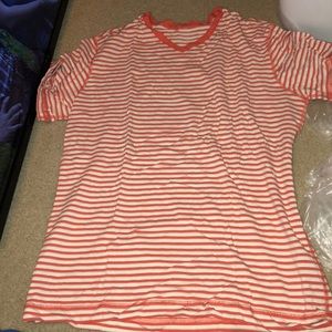 Men’s large Lululemon t-shirt